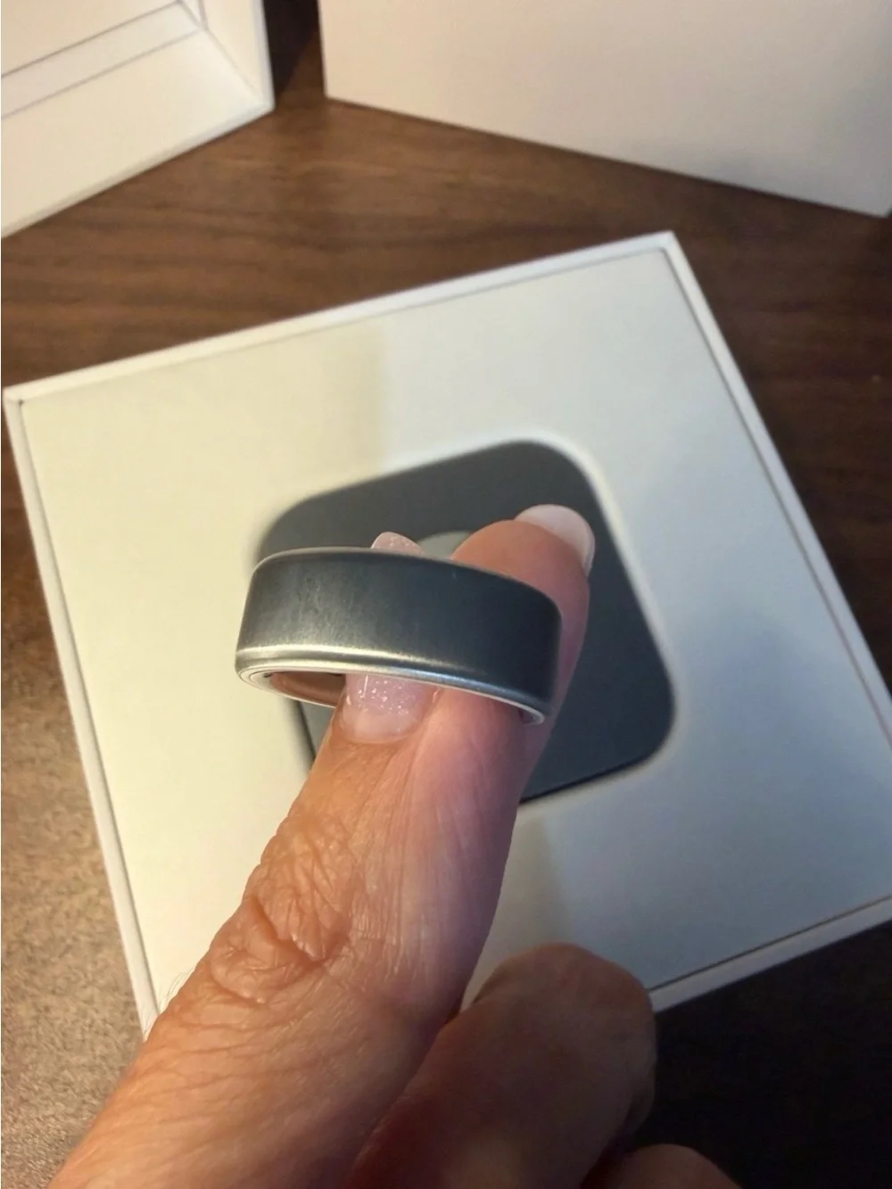 Oura Gen 4 in brushed silver